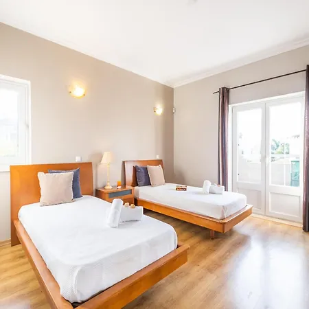 Holiday Home Albufeira Near Beaches & Pool Villa *