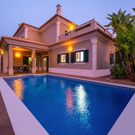 Holiday Home Albufeira Near Beaches & Pool Villa