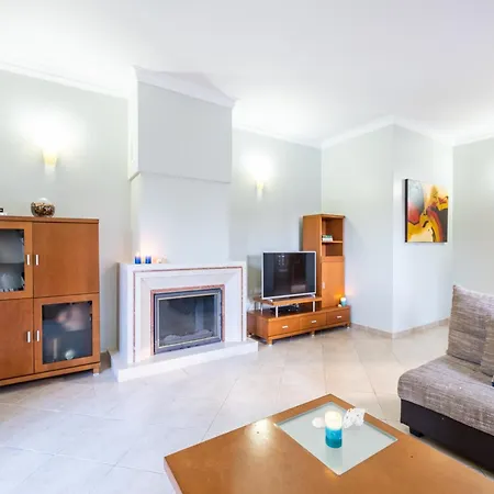 Holiday Home Albufeira Near Beaches & Pool * Albufeira