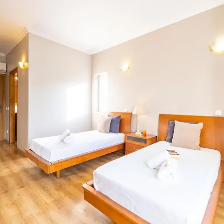 Holiday Home Albufeira Near Beaches & Pool Albufeira